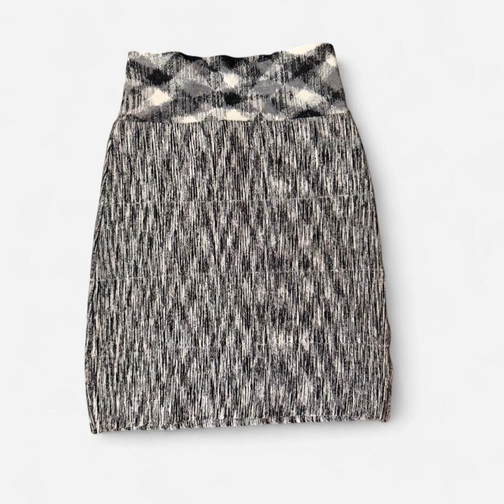 Y2K Vintage 2000s bebe Black & White Marled Knit Skirt Size M